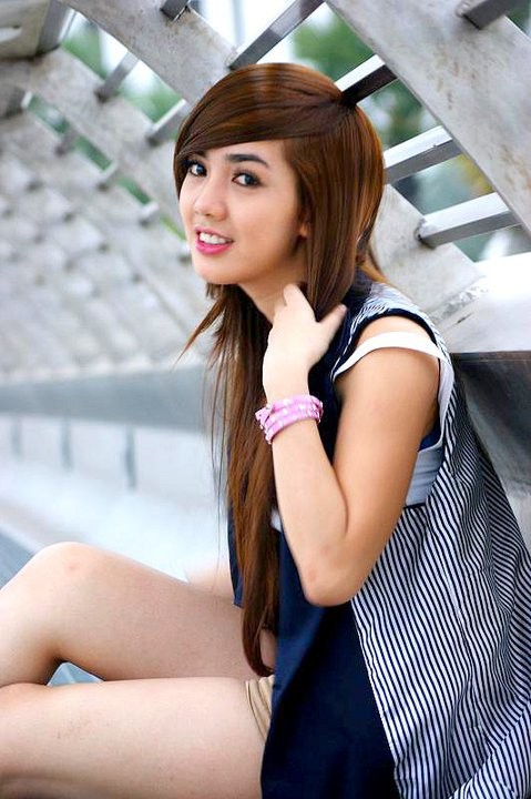 Sinh ngày 05/09/1991, Linh Napie mang vẻ đẹp tươi tắn, năng động của teen girl 9X. Hiện tại cô nàng đang theo học đại học tại TP. Hồ Chí Minh.